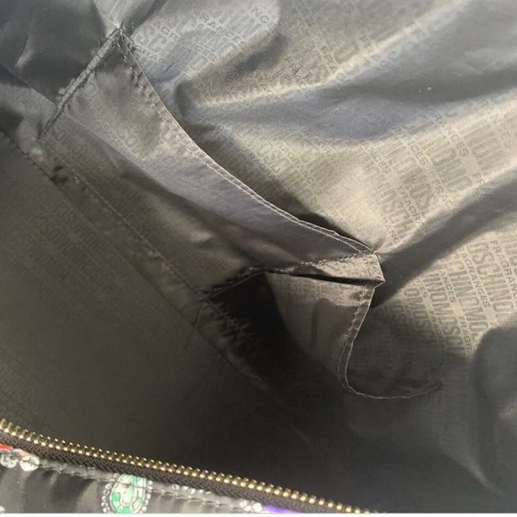 Moschino Duffel Bag Travel Weekender NEW - Picture 8 of 9